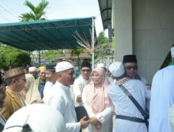 Bupati Satono Senang Jemaah Haji Asal Kabupaten Sambas Kembali dengan Selamat