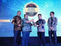 Bupati Satono Terima Pengharhaan Sebagai Kepala Daerah Paling Inspiratif dari The Asian Post