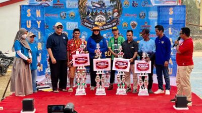 Lomba Sampan