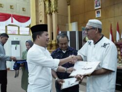 Apresiasi Imam Masjid Hingga Pengurus Jenazah, Bupati Satono Berikan Tali Asih