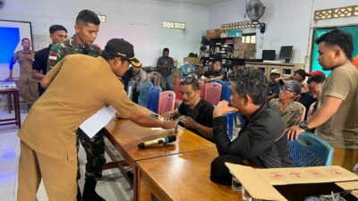 Demo di Desa Parit Baru