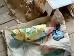 Warga Kaliau Sajingan Besar Dihebohkan dengan Penemuan Bayi Perempuan di Teras Rumah