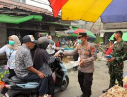 Bangun Sinergi Lintas‎ Instansi, Polsek bersama Koramil dan Puskesmas Tebas Bagikan Masker dan Cek Kesehatan Gratis